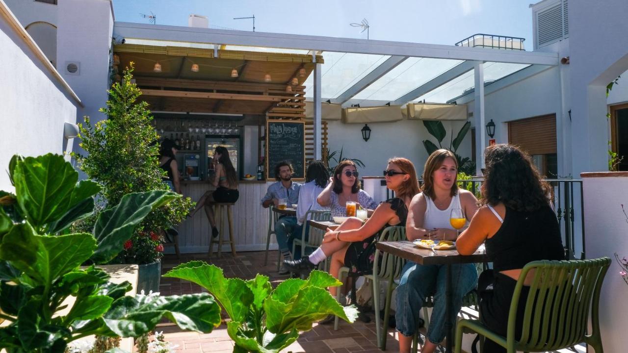 Veranera Hostel エステポナ エクステリア 写真
