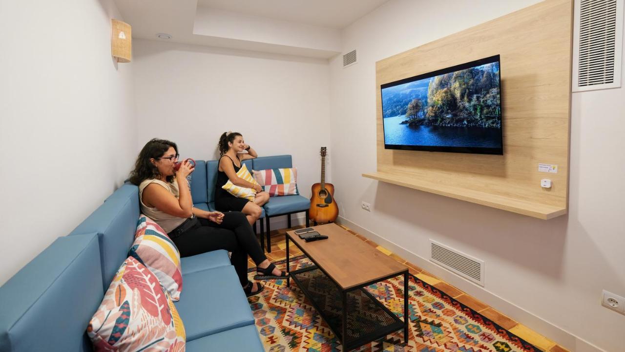 Veranera Hostel エステポナ エクステリア 写真